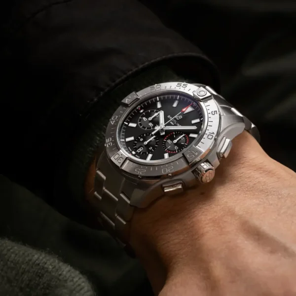 Avenger B01 Chronograph 44 – Image 2